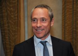 Poste Italiane, spinta sulla consulenza finanziaria: entro il 2028 l’80% dei clienti affluent sarà seguito da specialisti