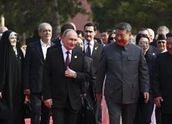 Parata militare in Cina, la LISTA completa dei presenti, da Putin e Kim a Pezeshkian, assenti i leader occidentali, Xi: "Nessun  bullo potrà intimidirci"