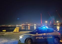 "Venite, ho ucciso mio marito": a Napoli  donna di 59 anni uccide a coltellate il marito coetaneo nel corso di una lite, arrestata  