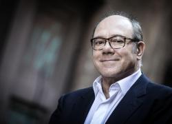 Festival di Venezia, Carlo Verdone vittima o finto ingenuo? Il grande attore è ormai un’ombra che cerca solo visibilità