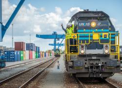 FS Logistix, avviati collegamenti ferroviari tra Anversa e Milano: 5 treni a settimana per ridurre traffico e CO2 in Europa