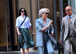 Il "Diavolo Veste Prada 2" arriva a Milano, casting per due mila comparse con code chilometriche ...