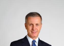 TIM entra nel mercato energia: dal 29 settembre luce e gas in 750 negozi grazie alla partnership con Poste Italiane