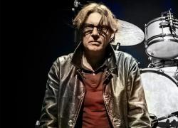 Addio a Massimo Pacciani, morto dopo malore improvviso il musicista e batterista di Laura Pausini, Raf, Fiorello e Venditti