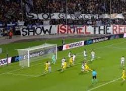 Europa League, Paok Salonicco vs Maccabi Tel Aviv, i tifosi greci alzano striscione: "Cartellino rosso per Israele, stop al genocidio"