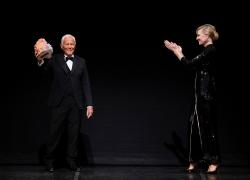 CNMI Sustainable Fashion Awards 2025 celebra Giorgio Armani con il Legacy Award in una serata speciale al Teatro alla Scala