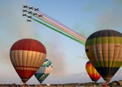 “Balloon Cup” torna a Piacenza con 30 mongolfiere e piloti internazionali per celebrare la storia dell’Aeronautica Militare