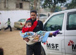 Gaza City, Medici Senza Frontiere sospende operazioni: "Siamo circondati da tank Idf, troppo rischioso continuare per nostri volontari"