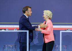 Ue, von der Leyen ci ricasca dopo il Pfizergate e cancella sms con Macron su accordo sul Mercosur, Mediatore europeo avvia indagine