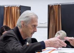 Vittorio Sgarbi, l'ex compagna Barbara Hary: "Non è vero che sta guarendo, bisogna far subito qualcosa per salvarlo, sembra uno spettro"