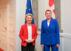 Vertice di Copenaghen, premier danese Frederiksen insiste contro "nemico inesistente" russo: "Abbiamo mandato per abbattere droni"