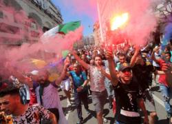 Algeria, GenZ in protesta verso Palazzo Presidenziale contro la "cricca" dei potenti, autorità avvertono: "Infiltrati, vogliono destabilizzare"