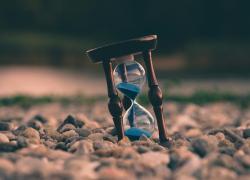 Non è il tempo che ci manca, è la relazione che si ha con lui