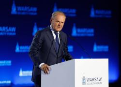 Gasdotto Nord Stream 2, Tusk attacca Berlino: "Problema è averlo costruito, non il sabotaggio", e rifiuta estradizione ucraino arrestato