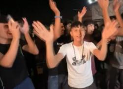 "Piano di pace" per Gaza, festeggiamenti dei palestinesi in strada a Khan Younis dopo l'accordo: "Momento storico" - VIDEO