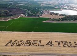 Israele, scritta "Nobel 4 Trump" su campo arato, il VIDEO girato da droni alla vigilia dell'assegnazione del premio e dopo "piano di pace"