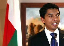 Madagascar, presidente Rajoelina fugge e scioglie Parlamento che ne approva impeachment, Capsat annuncia golpe, Unione Africana: "Intervenire subito"