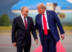 Usa, Trump rassicura dopo chiamata con Putin: "Grandi progressi, ci troveremo a Budapest per finire guerra, prossima settimana vertici tra consiglieri"