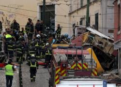 Incidente funicolare Lisbona, il rapporto: "È stato un cavo non certificato per il trasporto di persone a causare la morte di 16 persone"