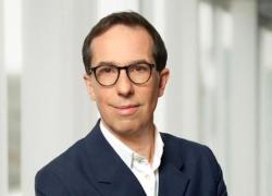 L’Oréal chiude i primi 9 mesi con 32,8 mld di euro: +1,2% sul 2024, nel terzo trimestre +4,2% delle vendite per un fatturato di 10,33 mld di euro