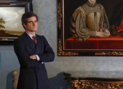 Il Duca e la Duchessa di Huéscar hanno lanciato nel Palacio de Liria di Madrid il profumo Fitz-James Stuart, una fragranza nata per reinterpretare l’eredità culturale della Casa de Alba, la famiglia più titolata di Spagna 
