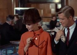 Panno del Casentino addio, dai Savoia ad Audrey Hepburn la storia di un tessuto che non passava certo inosservato. Dense nubi si addensano sul futuro di questo prodotto italiano di eccellenza