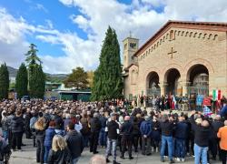 L'anniversario della Marcia su Roma e i suoi nodi irrisolti: memoria e diversi momenti di tensione da Predappio a Genova