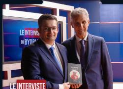 Frédéric Baldan denuncia Ursula von der Leyen e la banca gli chiude i conti correnti: un monito per tutti noi dissidenti