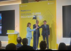 Poste Italiane celebra a Piazza Affari i dieci anni dalla quotazione, capitalizzazione a oltre 26 miliardi e 7 miliardi di dividenti distribuiti agli azionisti 