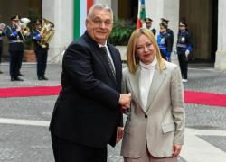 Orban a Roma, prima l’incontro col Papa poi con Meloni, premier ungherese attacca Europa e Trump: “L’Ue non conta nulla, tycoon sbaglia su Putin”