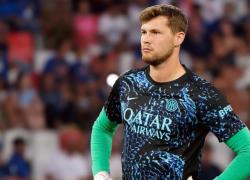 Fenegrò, portiere dell'Inter Josep Martinez investe e uccide anziano in carrozzina, l'81enne ha invaso corsia opposta dopo malore improvviso - VIDEO