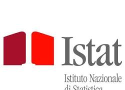 Immigrazione in Italia, nel 2024 oltre 3,8 milioni di cittadini non comunitari con permesso di soggiorno, 12,3% i nuovi rilasci, in aumento le richieste di asilo