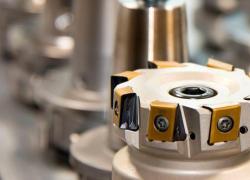 Meccanica strumentale, pilastro del Made in Italy con 150 miliardi di fatturato e 500mila addetti, nonostante leggero rallentamento 