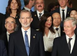 Reali europei e capi di Stato di tutto il mondo all’inaugurazione del Grande Museo Egizio al Cairo, in Egitto. Ma che ci faceva Matteo Renzi con la moglie? 