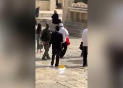 Gerusalemme, la provocazione di 465 coloni israeliani: assaltano moschea di Al-Aqsa per celebrare riti talmudici - VIDEO