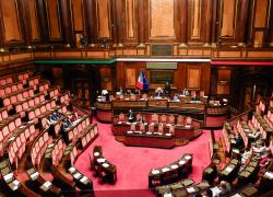 Cedolare secca per i negozi, la proposta che punta a fermare la desertificazione dei centri storici italiani