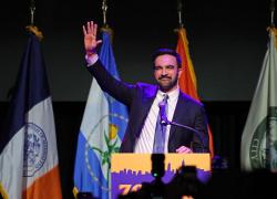 Mamdani sindaco di New York, vittoria storica: la città abbraccia il cambiamento progressista nonostante gli attacchi dell'estrema destra israeliana