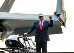 Usa, Trump: "2mila $ a ogni americano con reddito basso con i proventi dei dazi, stiamo riducendo il nostro debito da 37mila mld"