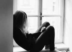 Psicofarmaci ai minori in Italia, 1 prescrizione su 175 nel 2024: boom di antipsicotici, antidepressivi e farmaci per l&rsquo;Adhd nella fascia 12-17 post lockdown