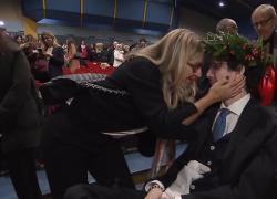 Torino, si laurea in Medicina Mauro Glorioso, studente palermitano divenuto tetraplegico dopo lancio di bici da 20kg ai Murazzi: "Penso al futuro"
