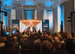 Insurance Summit 2025, il futuro del settore assicurativo tra AI, climate change e nuovi modelli di business