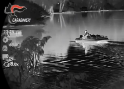 Elia Del Grande arrestato dopo 13 giorni di latitanza a Cadrezzate, la fuga di notte su un pedalò sul lago di Monate - VIDEO 