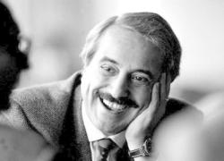 La farsa delle false citazioni su Falcone e Borsellino: opinionisti, talk show e procure nel gran teatro della giustizia