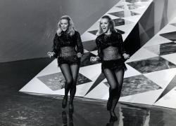 Gemelle Kessler, vita, arte e morte di un duo iconico e rivoluzionario: i turbamenti erotici di un paese felice e in bianco e nero