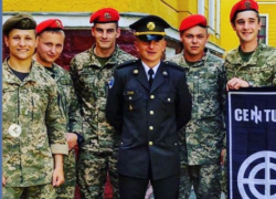 Ucraina, nasce movimento estremista giovanile Centuria: legato a brigata Azov, recluta ragazzi da 14 a 22 anni per indottrinamento e addestramento