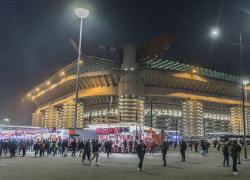 San Siro, tifosa 24enne norvegese denuncia palpeggiamento nei bagni durante Italia-Norvegia, indagato addetto alle pulizie egiziano 25enne