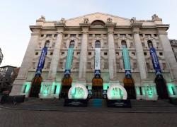 Borse europee chiudono in rosso per le paure legate a una bolla dell'IA: Milano -2,12%, Francoforte -1,74%%, Parigi -1,86%, Londra -1,27%