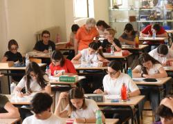 Manovra, un emendamento del centrodestra introduce un bonus da 1.500 euro per gli studenti delle scuole private paritarie