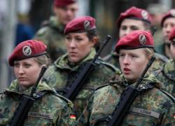 Germania, potenziamento dell'esercito passa dalle donne: oltre 24mila soldatesse grazie a stipendi competitivi e pubblicità sui social