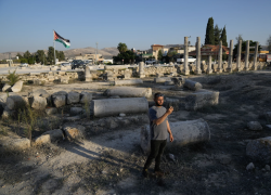 Cisgiordania, Israele sequestra 180 ettari di 550 famiglie palestinesi e sito archeologico Sebastia “Per accaparrarsi terre”